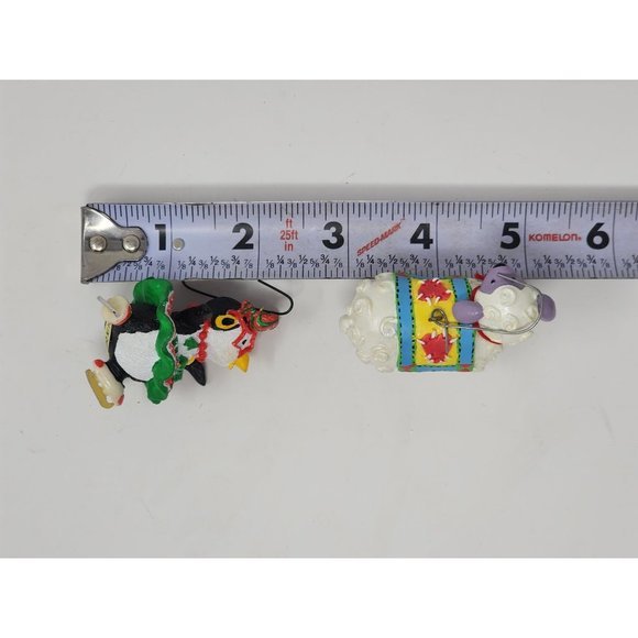 2 Carlton Cards‎ Christmas Ornaments 1999 Patty Penguin And Lambie Pie - Picture 5 of 5